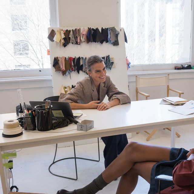 Moda Haftası ve Podyum Gösterileri: Tasarımcı Koleksiyonları ile Şıklığı Keşfedin